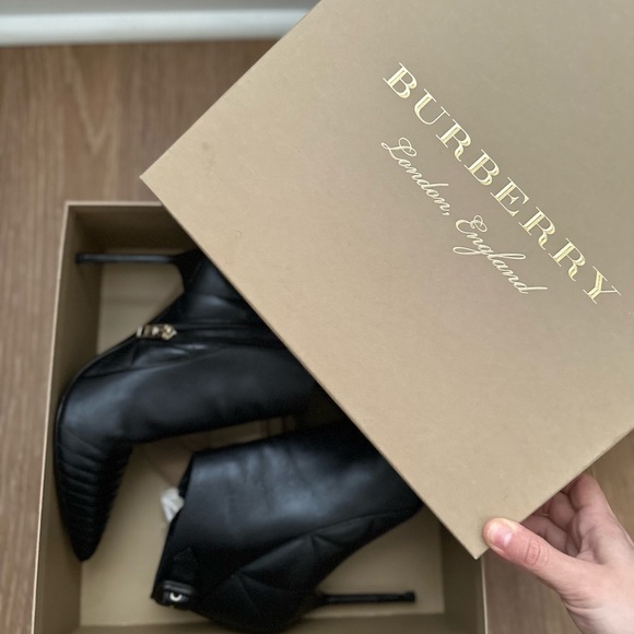 Burberry ankle boot - Picture 5 of 6